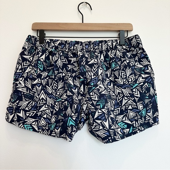 Patagonia W’s Barely Baggies Shorts 2 1/2 Quiver & Quill Navy Blue Pattern Large - Picture 2 of 9